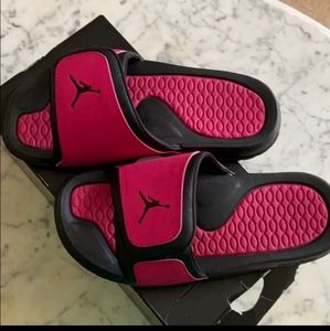 Boys Jordan slides